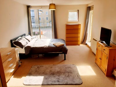 Enjoy Canterbury this Summer with your own place Main Photo