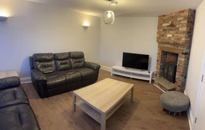 Spacious, friendly house share  Main Photo