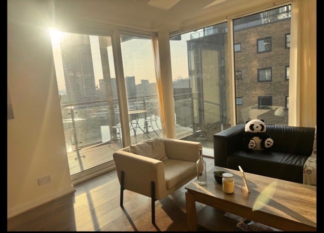 Looking for a Replacement Tenant:)) Main Photo