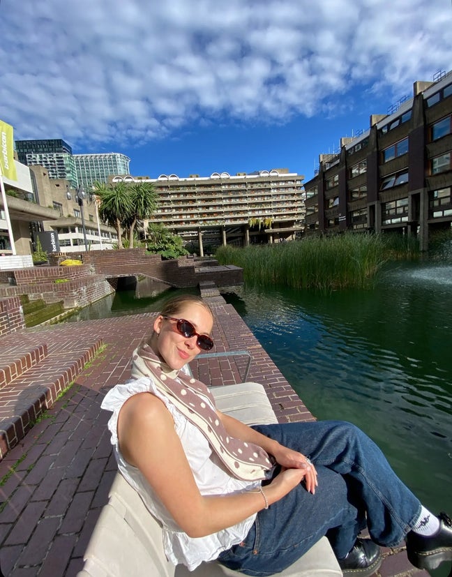  21 year old student looking for a flat :) Main Photo