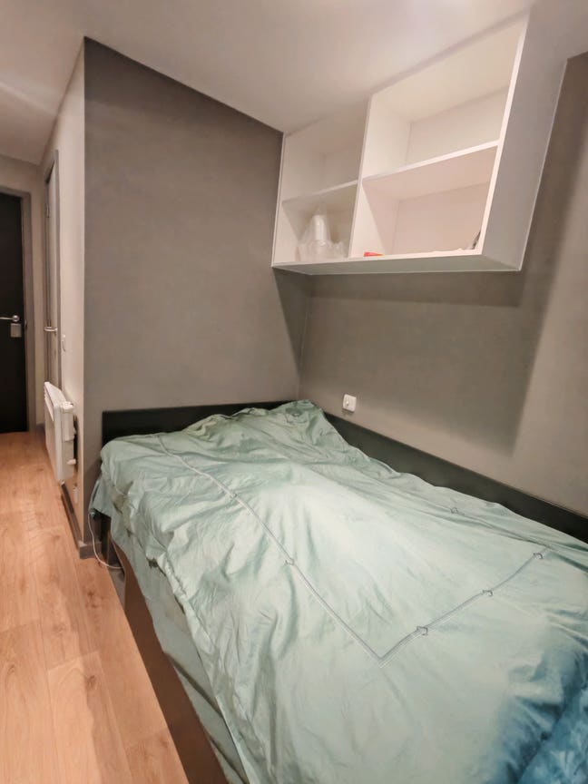 Houghall Court Large Ensuite Main Photo