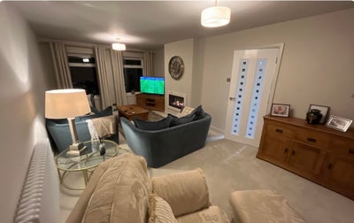 Mon-Friday room to let Main Photo