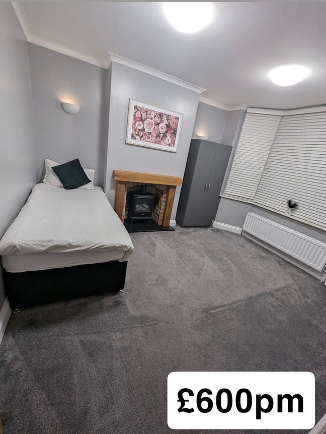 Women-preferred Lodging – Spacious, Safe & Well-Located Main Photo