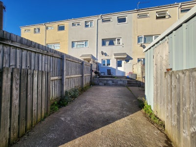 Single Room Available Monthly In Pentwyn Cardiff  Main Photo