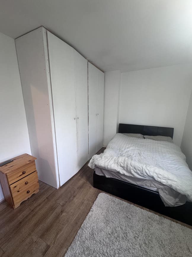 Spacious Double Room – Bills Included Main Photo