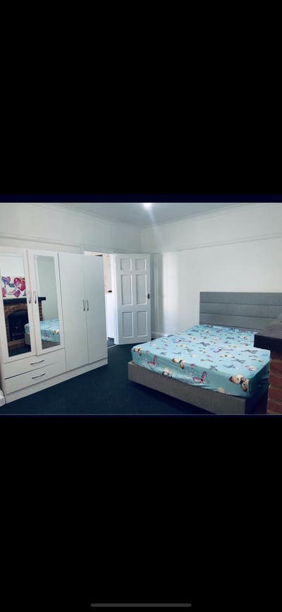 Room to rent in Romford Main Photo