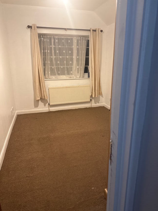 Room available  Main Photo