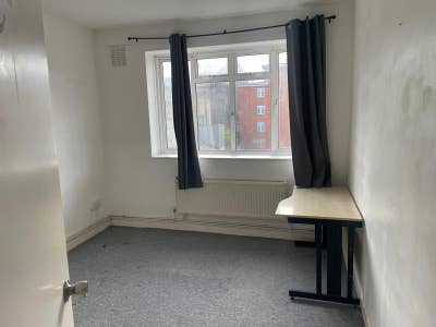 Double Rooms in Kilburn Park Main Photo