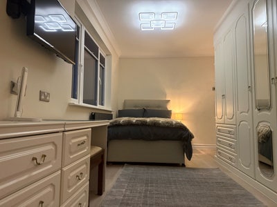Double room to rent, Close to QA Hospital Main Photo