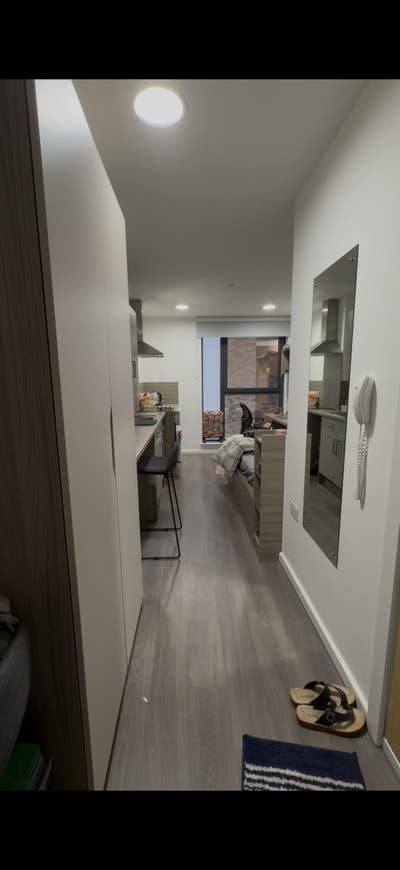 Hollis Croft - Studio let Main Photo