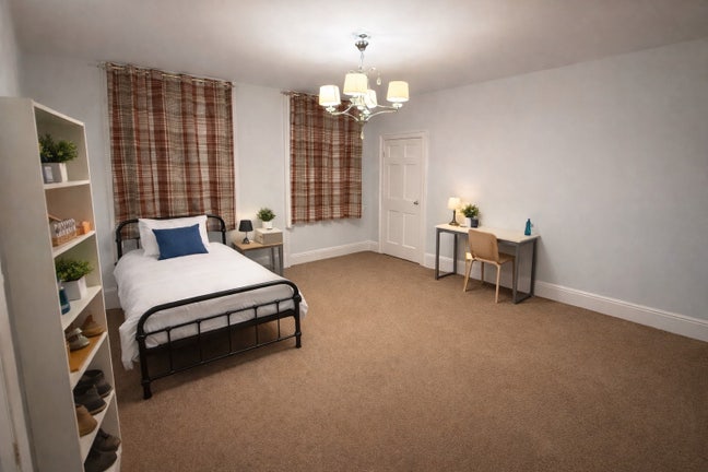 Big Spacious Room To Let On High Street  Main Photo