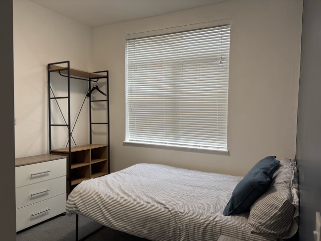 *Ensuite Room Bills Included at &pound;500 in Derby* Main Photo