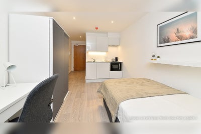 One london road- keele university  Main Photo