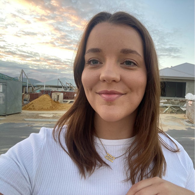 Queer professional looking for a room! ✨ Main Photo