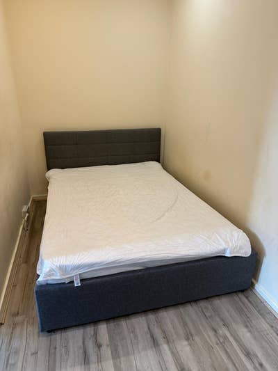 Studio part furnished  Main Photo