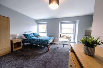 Private Self Contained Unit. Bills inc. Main Photo