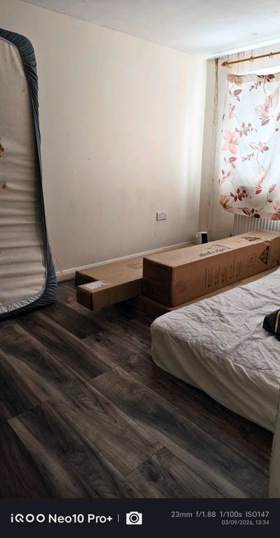 Need tanent, women preferred Main Photo