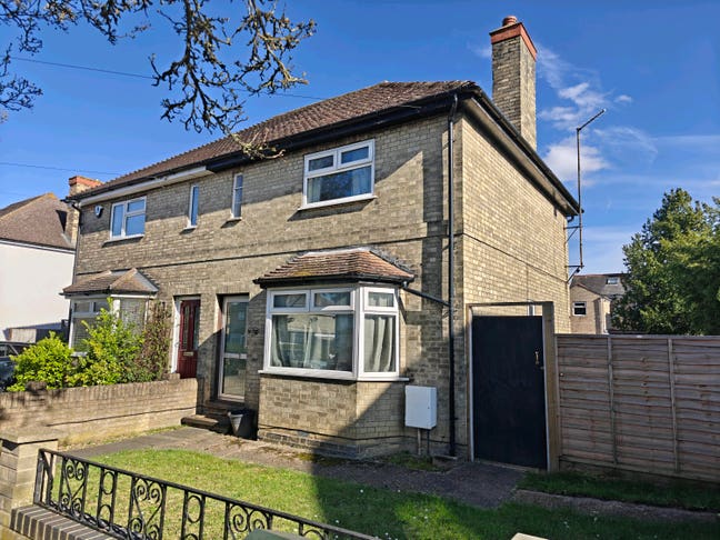 Comfortable Clean 4 Bed Just Off Mill Road Main Photo