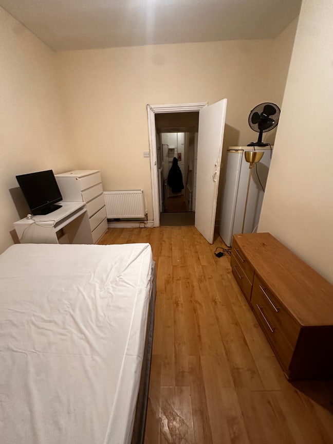Large double rooms in Hackney - Chatsworth Road Main Photo