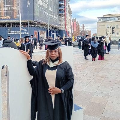 Professional Female seeks a double room Main Photo