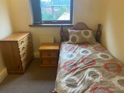 Room Available Lincoln street   Main Photo