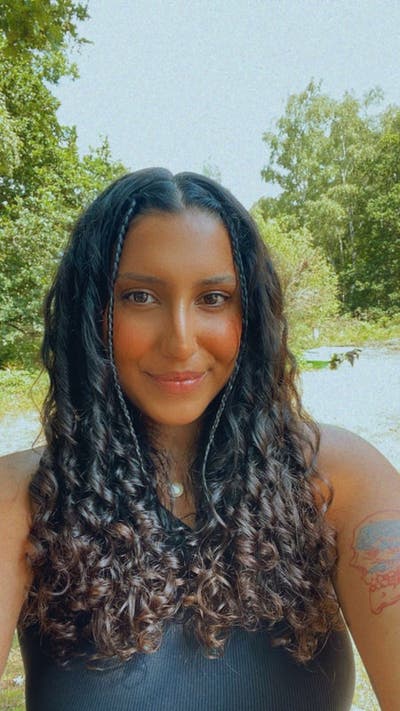 Looking for a room ASAP cozy and warm vibes  Main Photo