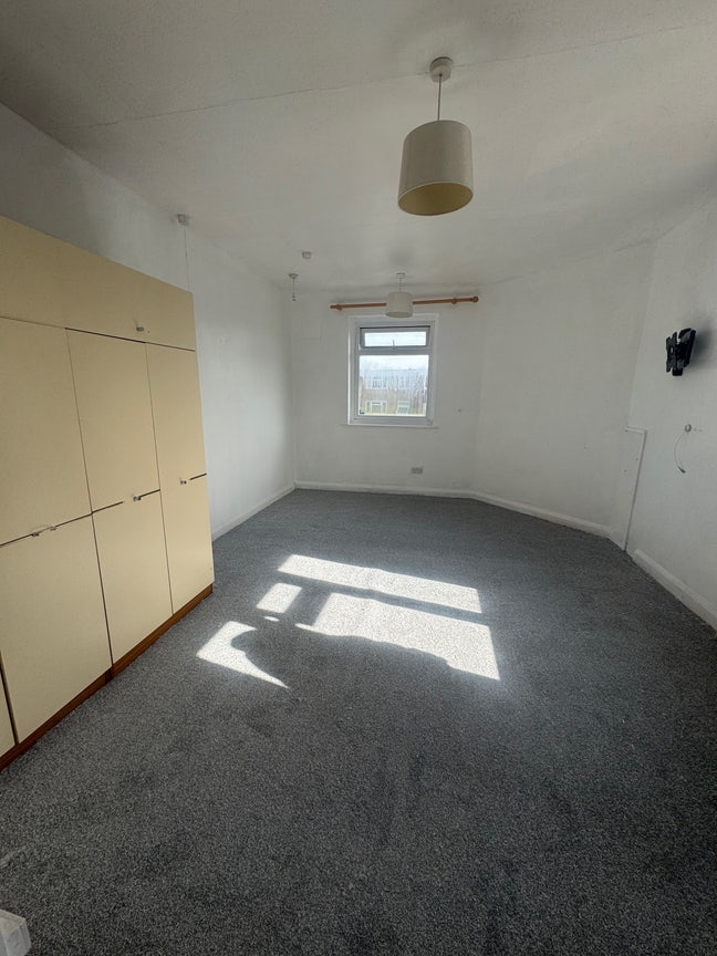 Cozy Two-Bedroom Apartment in Cippenham, Slough Main Photo