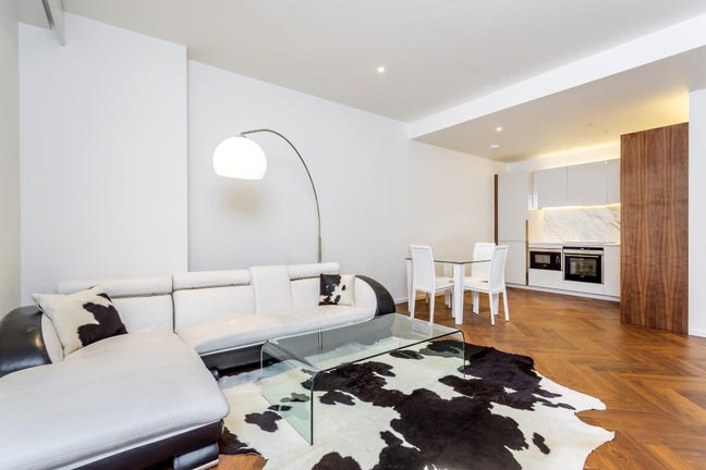 Luxurious 1 Bedroom Flat in SW11- Gym.Pool.Conceir Main Photo