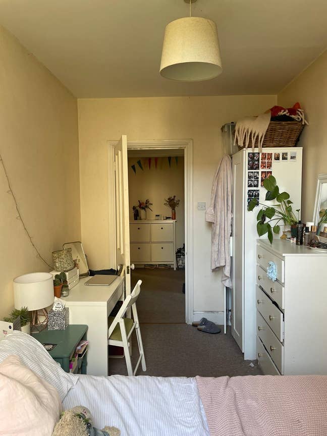 Double room available in Clifton village  Main Photo