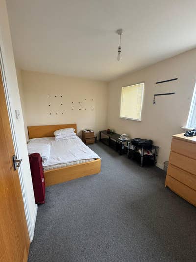 Spacious double room in Cardiff Bay Main Photo