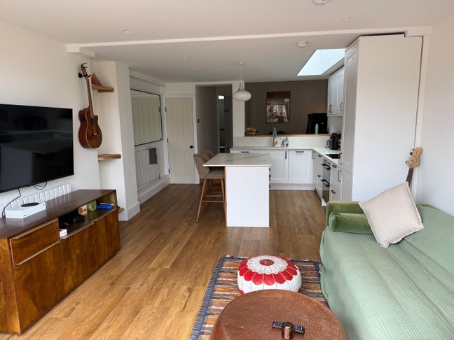 Double Room, Open plan living room, Garden, E17 Main Photo