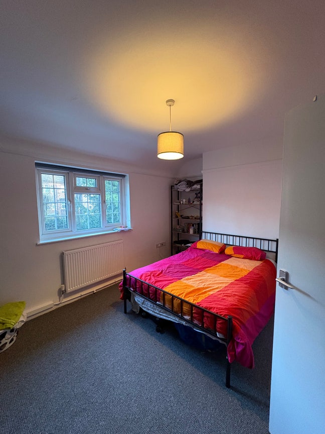 Spacious Double Room in Finchley Central Main Photo