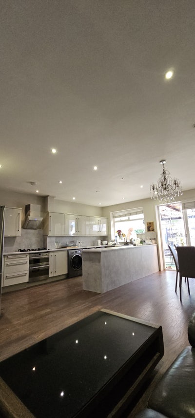 Modern, Fully Furnished rooms, Bill included Main Photo