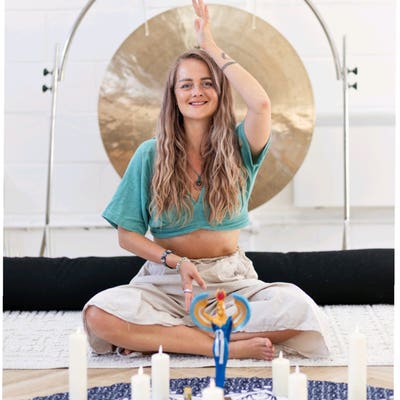 Looking for a studio or 1 bedroom flat  Main Photo