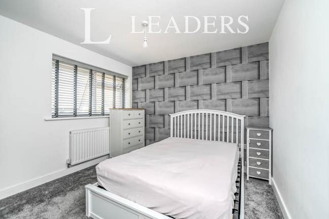 1 X Double En Suite Bills Included Putnoe Main Photo