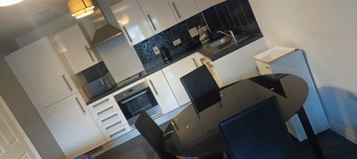 Large double room with own bathroom  Main Photo