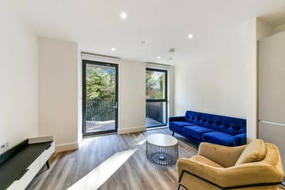 Modern Furnished 1-Bed Apartment in Greenwich Main Photo