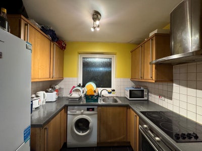 King size double bedroom available  Main Photo