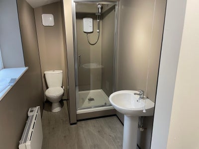 Newly Renovated Flat Loftus Main Photo