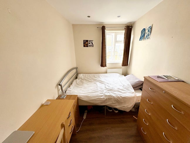 Double Room in Friendly Home Shoreditch  Main Photo