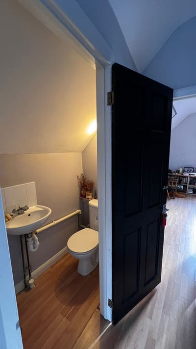 Massive double room in Streatham Common Main Photo