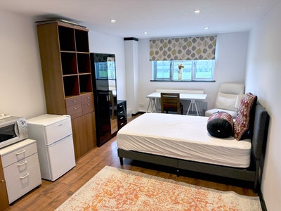 Bloxham Studio | Open Countryside Views | &pound;850pcm Main Photo