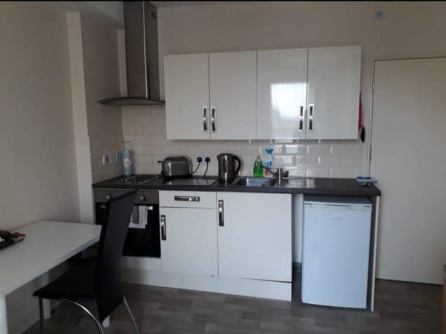 Lovely double studio with own kitchen in Fishponds Main Photo