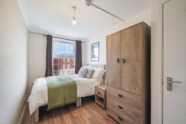 😍🏡Newly Refurbed Double Room Ealing Broadway✨🚆 Main Photo