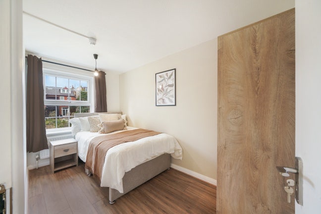 😍🏡Newly Refurbed Double Room Ealing Broadway✨🚆 Main Photo