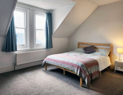 Large Peaceful Double Room  - Professional Woman  Main Photo