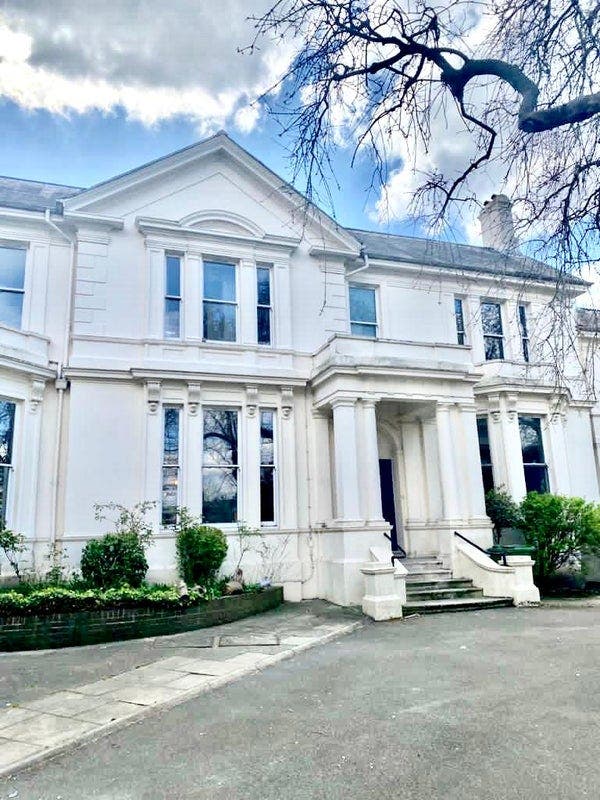 Alver Bank Lexadon Main Photo