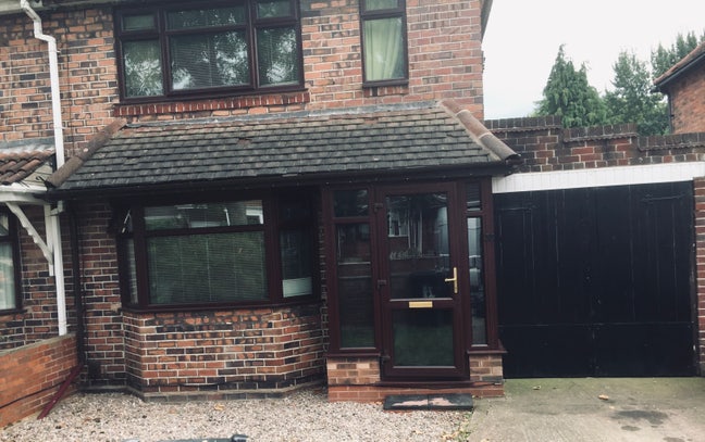 House available to rent Main Photo