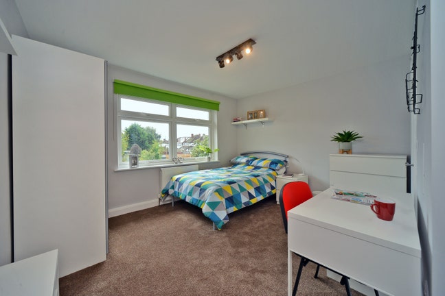 ⭐Ensuite Double Rm for professional - New Malden⭐ Main Photo