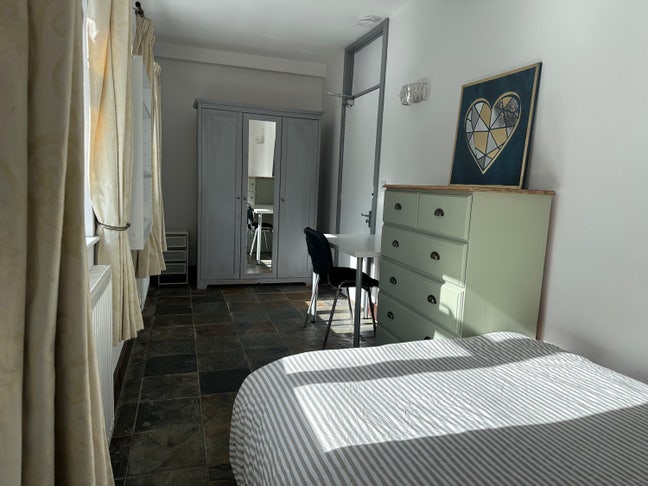  Luxury house 5 bedrooms  Cranfield  MK43 0BJ Main Photo